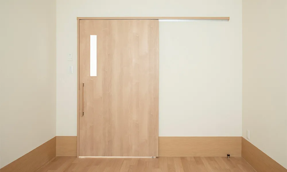 第二赤坂園 : 室内ドア：おもいやりドア〈ミルベージュ〉