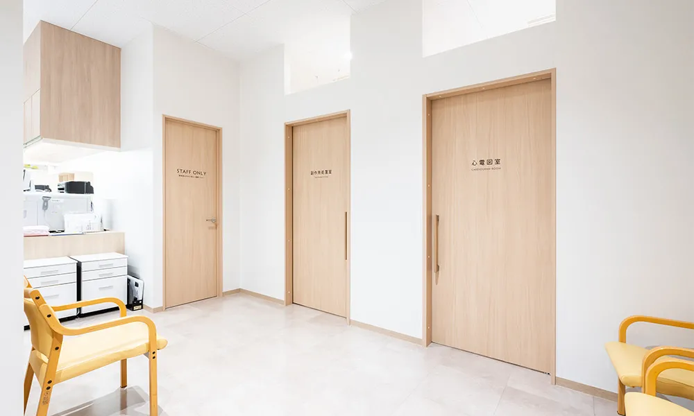 神奈川県赤十字血液センター 海老名献血ルーム : 室内ドア：おもいやりドア〈クリアベージュ〉