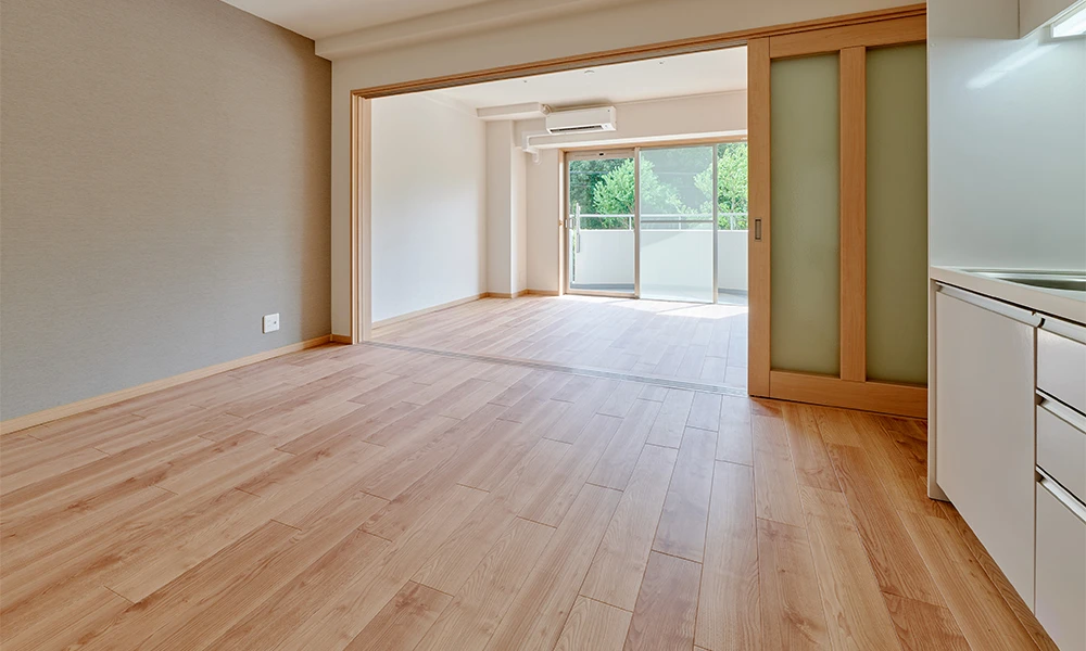 ドマーニ神戸 : 床材：トリニティオトユカ45 リフォーム･リノベ専用（144幅タイプ）〈チェスナット柄〉