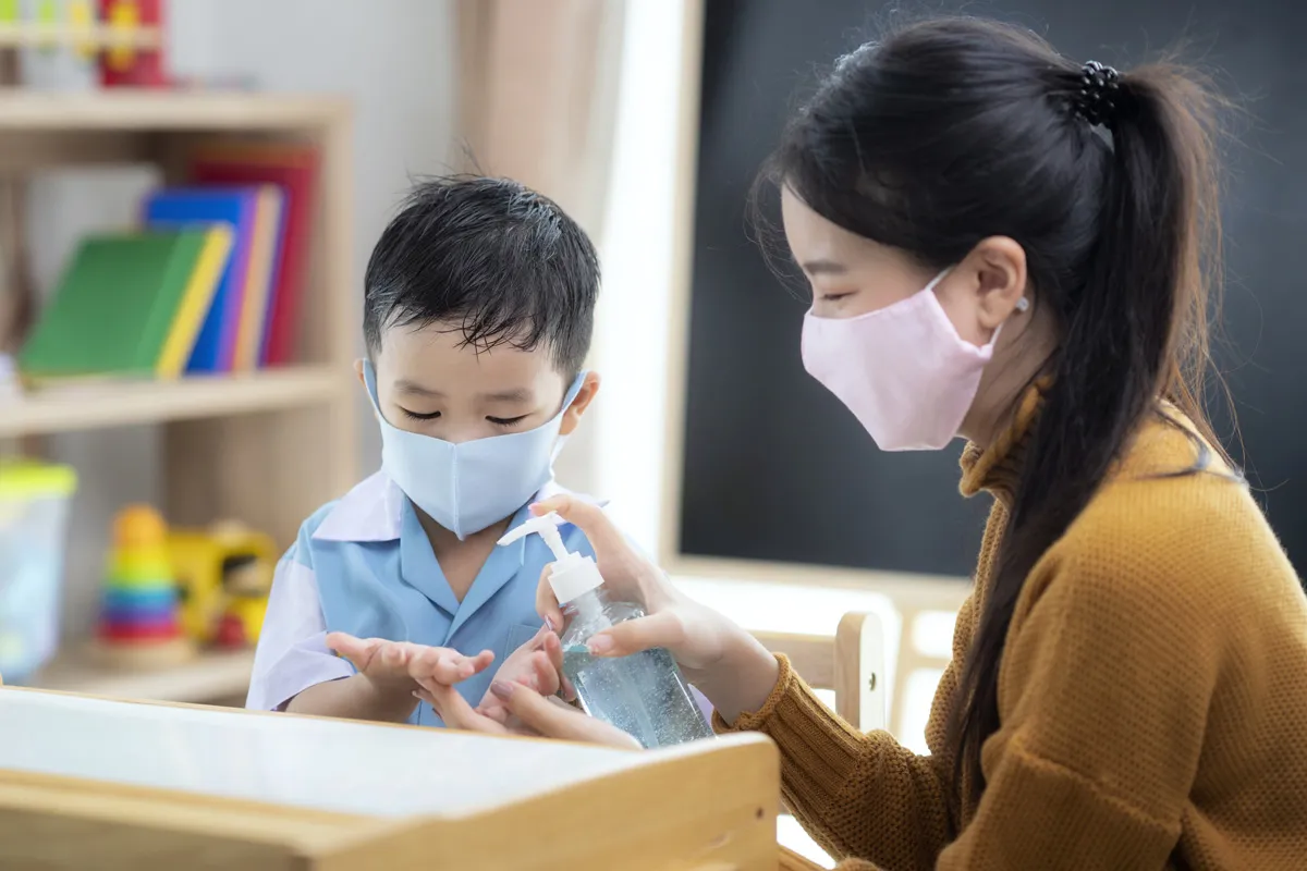 アルコール消毒で手荒れに！ 子どもの手指を守るハンドケア