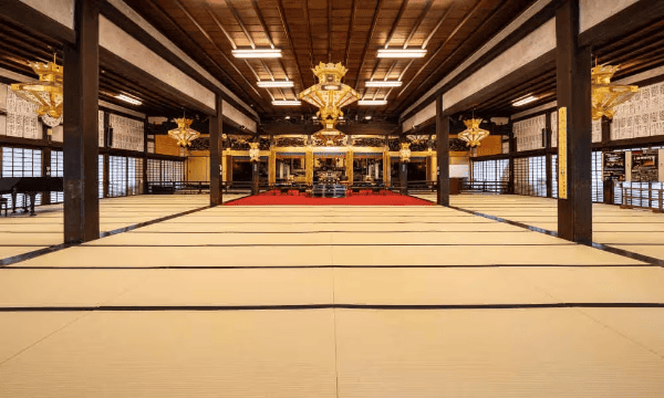 亀山御坊本徳寺の畳の部屋
