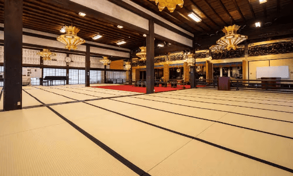 亀山御坊本徳寺の畳の部屋
