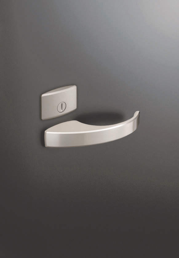 〈サテンニッケル仕上げ〉