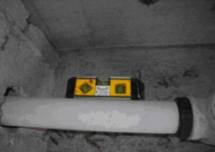 排水管の水勾配確認